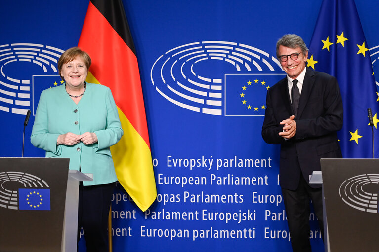 Photo 2 : Official visit of Angela MERKEL, German Chancellor for the Presentation of the programme of activities of the German Presidency - Statement