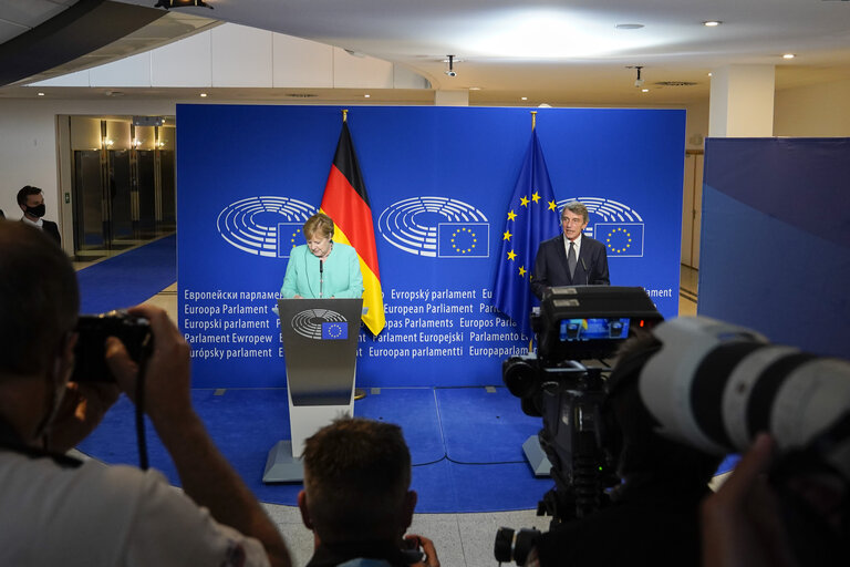 Photo 18 : Official visit of Angela MERKEL, German Chancellor for the Presentation of the programme of activities of the German Presidency - Statement