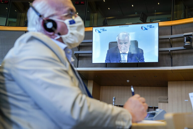 Fotografi 1: LIBE Committee meeting -  Exchange of views with Horst Lorenz SEEHOFER, Minister of the Interior of Germany