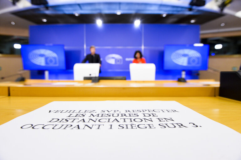 Briefing of the GUE/NGL group Co-Presidents during a plenary session in Brussels