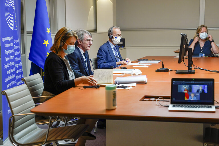 Video meeting on Article 324 with the European Commission President, Ms Ursula von der Leyen and the German Chancellor, Angela MERKEL