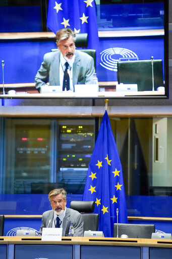 Fotó 30: EP LIBE Committee meeting - The new Pact on Asylum and Migration -Debate with the Vice-President of the European Commission in charge of promoting our European Way of Life and the European Commissioner for Home Affairs