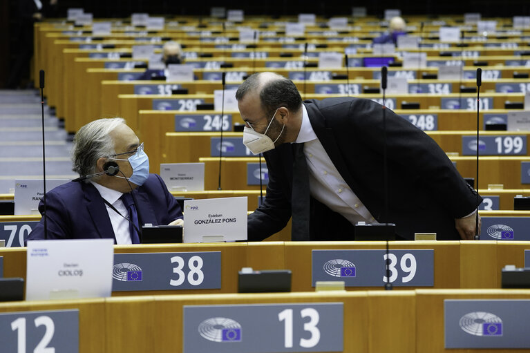 Foto 2: EP Plenary session- Announcement of results