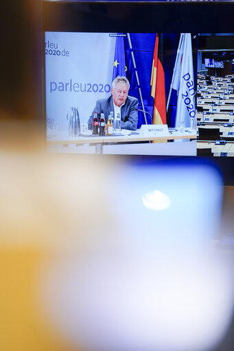 Photo 3 : Joint Parliamentary Scrutiny Group on the European Union Agency for Law Enforcement Cooperation (Europol)- Bernhard WITTHAUT, President of the Domestic Intelligence Service of Lower Saxony;