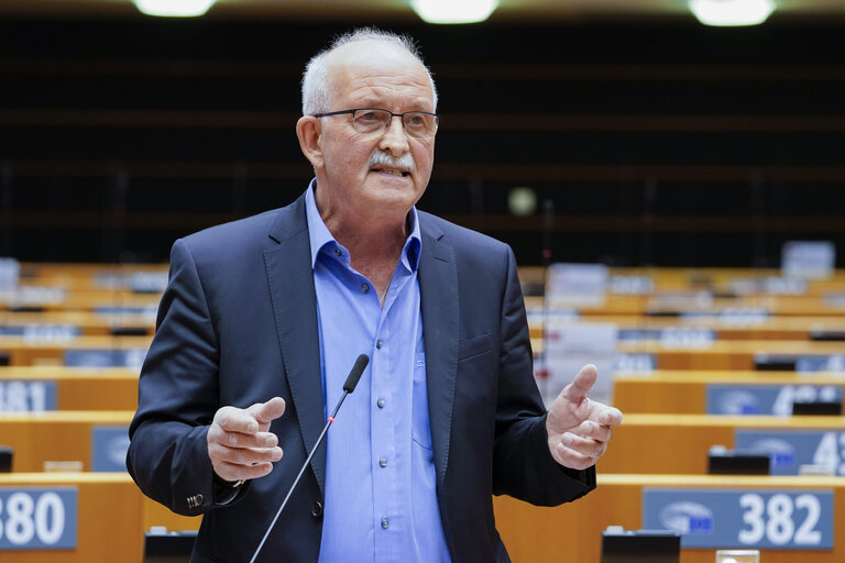 Valokuva 13: EP Plenary session - Preparation of the European Council meeting of 10-11 December 2020