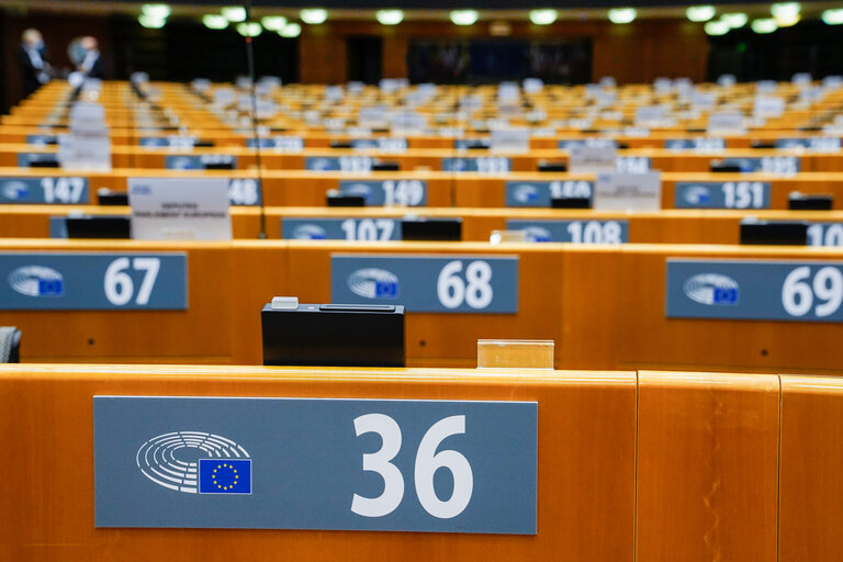 Photo 21 : Empty plenary chamber in Brussels