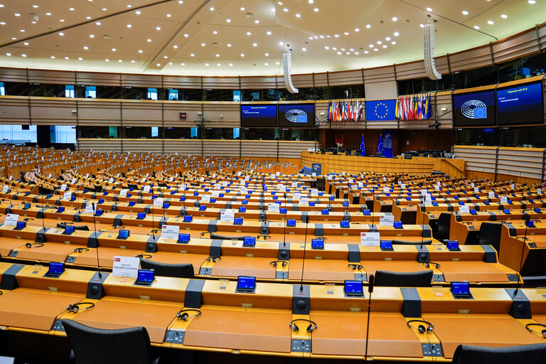 Fotografia 40: Empty plenary chamber in Brussels