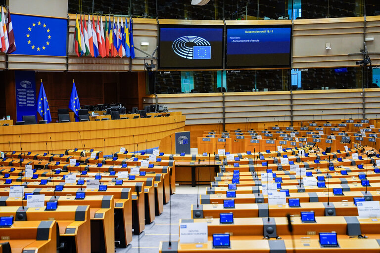 Φωτογραφία 39: Empty plenary chamber in Brussels