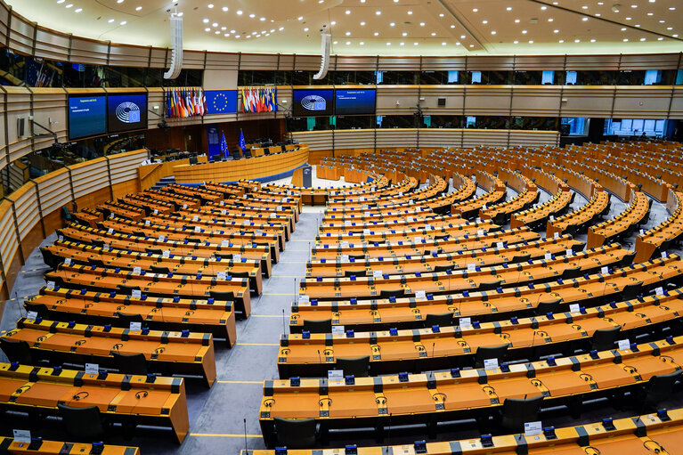 Φωτογραφία 2: Empty plenary chamber in Brussels