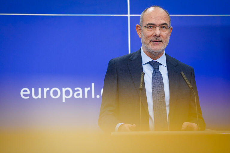 Foto 4: Press conference by David SASSOLI, EP President - EU long term budget - MFF