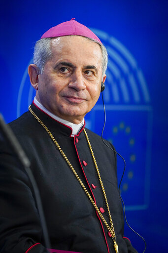 Foto 12: EP Press conference - Archbishop of Mosul Najeeb Michaeel nominated for the Sakharov prize 2020