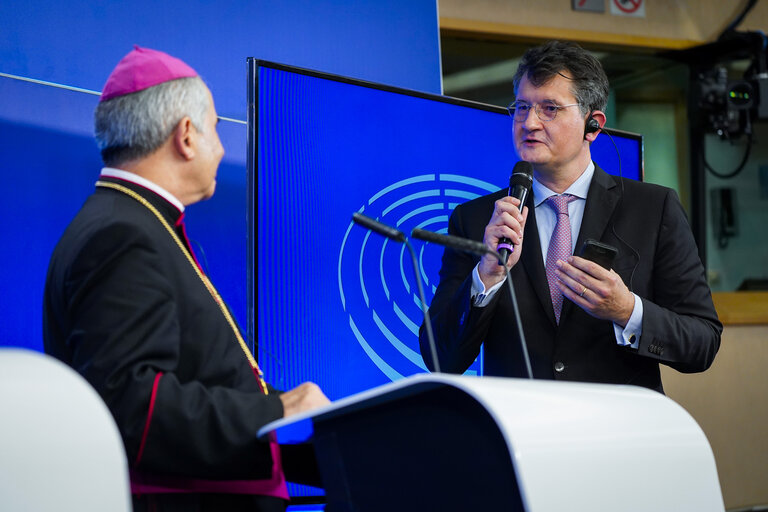 Foto 24: EP Press conference - Archbishop of Mosul Najeeb Michaeel nominated for the Sakharov prize 2020