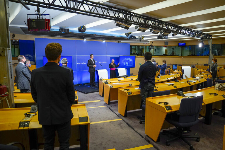 Foto 1: EP Press conference - Archbishop of Mosul Najeeb Michaeel Moussa, nominated for the Sakharov prize 2020