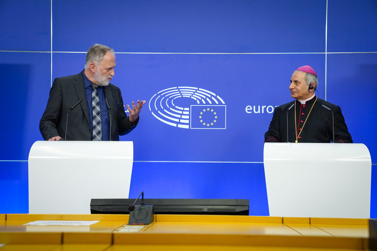 Foto 19: EP Press conference - Archbishop of Mosul Najeeb Michaeel nominated for the Sakharov prize 2020