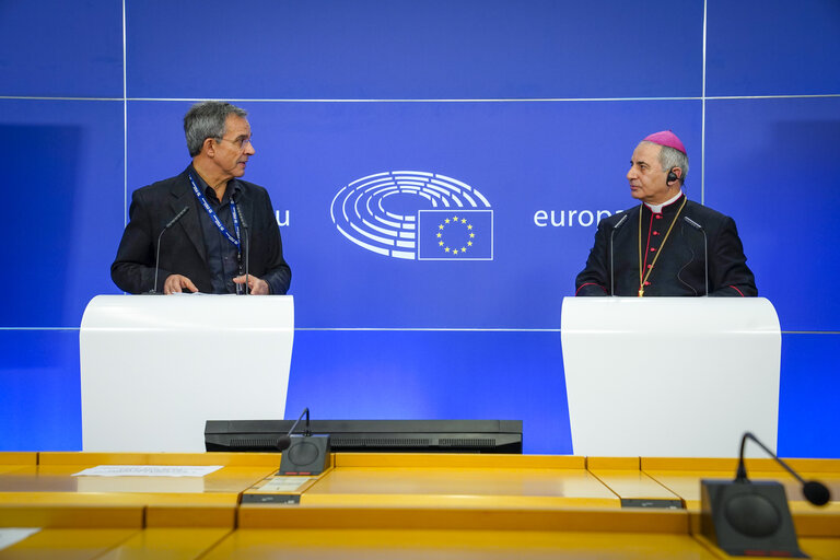 Foto 21: EP Press conference - Archbishop of Mosul Najeeb Michaeel nominated for the Sakharov prize 2020