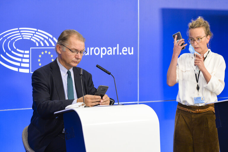 Nuotrauka 15: Briefing of the Green/ EFA group ahead of the plenary session