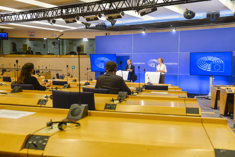Briefing of the Green/ EFA group ahead of the plenary session
