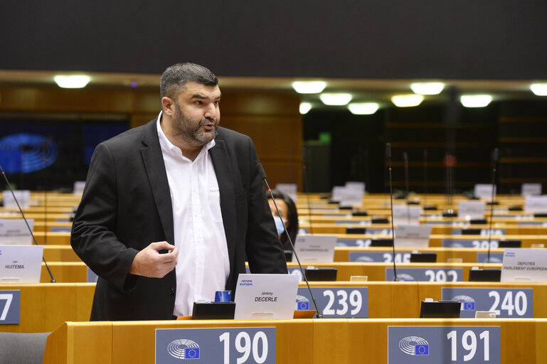 Photo 8: EP Plenary session - Joint debate - Common agricultural policy (CAP)