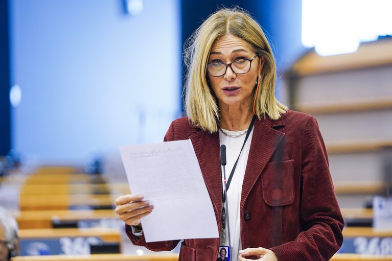 EP plenary session - Joint debate - Policies of the euro area 2020