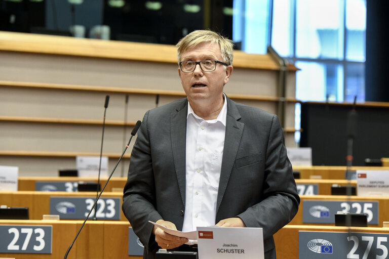 Foto 7: EP plenary session - Joint debate - Policies of the euro area 2020