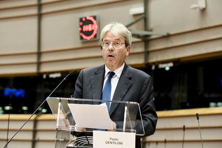 Foto 4: EP plenary session - Joint debate - Policies of the euro area 2020