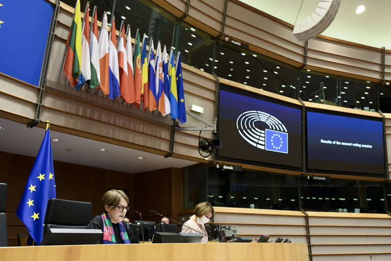 Fotografija 3: EP plenary session - Announcement of the results of the second voting session