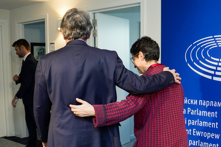 Fotografia 3: David SASSOLI, EP President meets with Arancha GONZALEZ LAYA, Spanish Foreign Affairs Minister