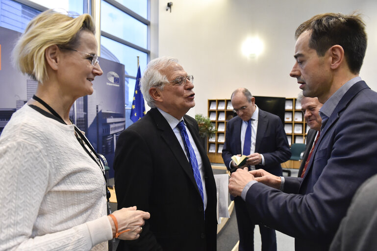 Fotogrāfija 20: Book presentation by Jose Manuel GARCIA-MARGALLO Y MARFIL