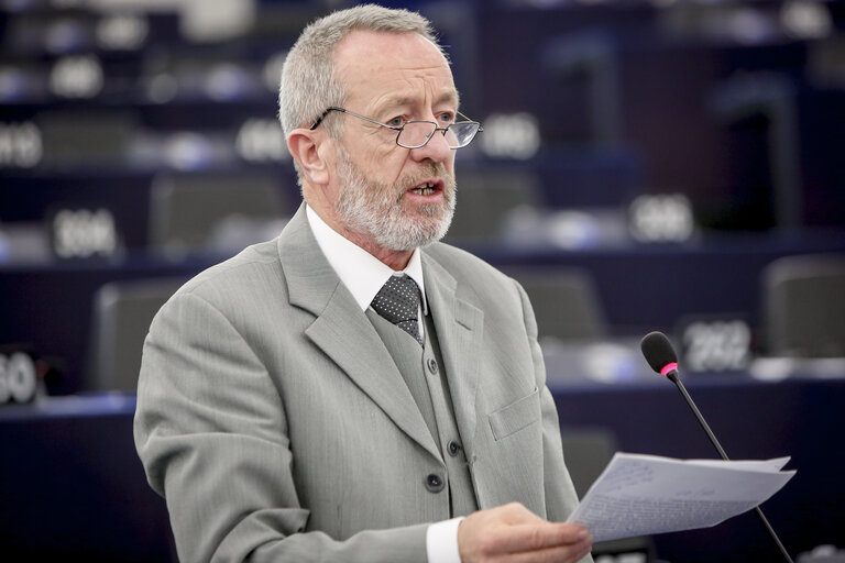 Valokuva 16: EP Plenary session - Votes followed by explanations of votes