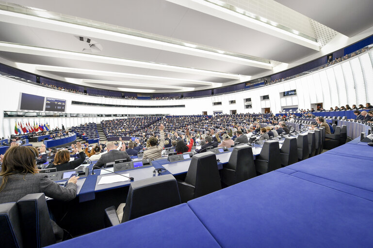 Fotografia 4: General view on the plenary chamber taken from the tribune in Strasbourg