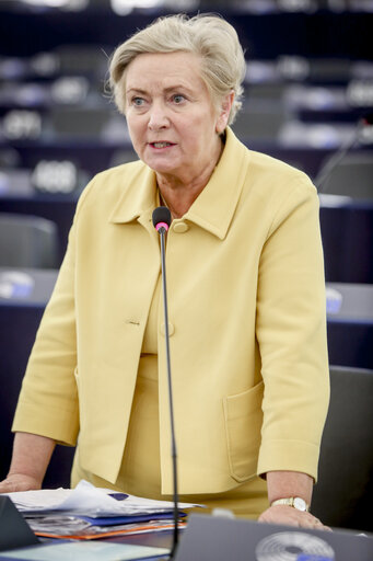 Valokuva 8: EP Plenary session - Votes followed by explanations of votes