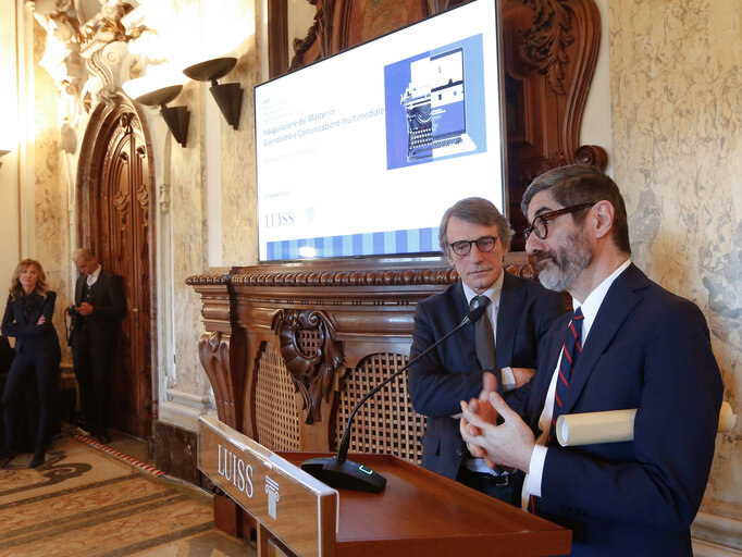 Foto 11: Gianni RIOTTA, Director of the Luiss' school of journalism, introduces David SASSOLI, EP President, for his speech at the Luiss University in Rome.