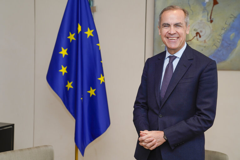 Fotografija 5: David SASSOLI, EP President meets with Mark CARNEY, Governor of the Bank of England