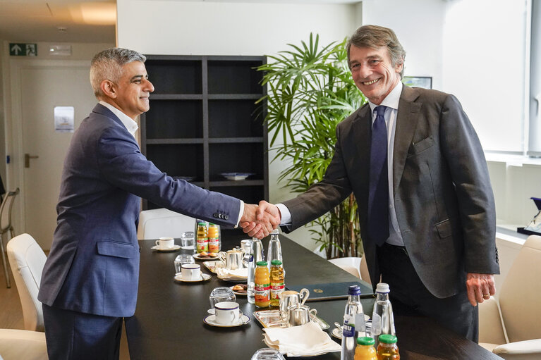 Fotografi 1: David SASSOLI, EP President meets with Sadiq KHAN, mayor of London