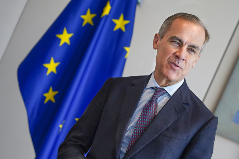 Fotografija 7: David SASSOLI, EP President meets with Mark CARNEY, Governor of the Bank of England