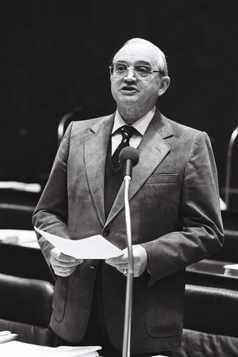 The delegue Hans-Jurgen KLINKER during a session in Luxembourg in October 1978.