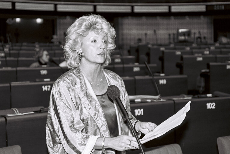 Billede 1: Nicole PERY in plenary session in Strasbourg, in october 1991