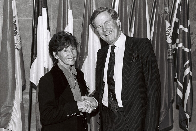 Brian CASSIDY meets with a guest at the EP in Strasbourg