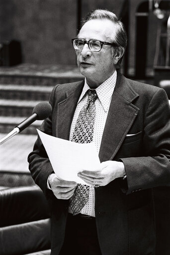 Foto 1: The delegue Pierre LAGORCE during a session in Luxembourg in October 1978.