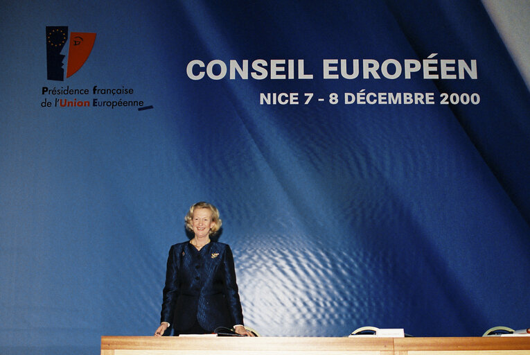 Fotografija 23: Nicole FONTAINE EP President at the Nice summit of December 7th, 2000.