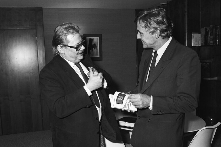 Piet DANKERT - EP President and Claus SCHONDUBE in Strasbourg in October 1984.