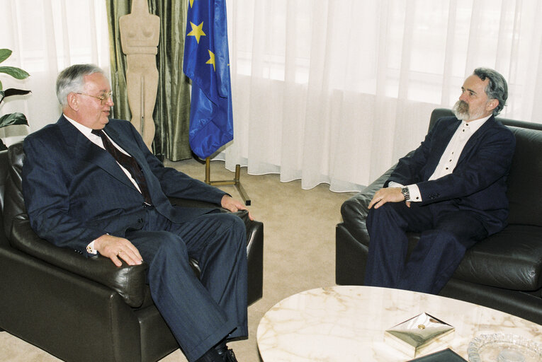 Fotografia 1: Egon KLEPSCH - EP President meets with Miguel Angel MARTINEZ MARTINEZ, President of the Parliamentary Assembly of the Council of Europe