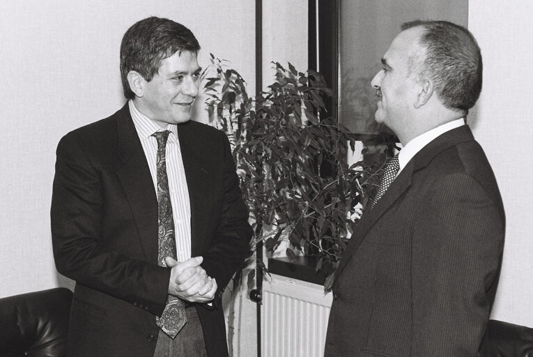 Fotografi 7: MEP receives Son of King of Jordan in October 1992