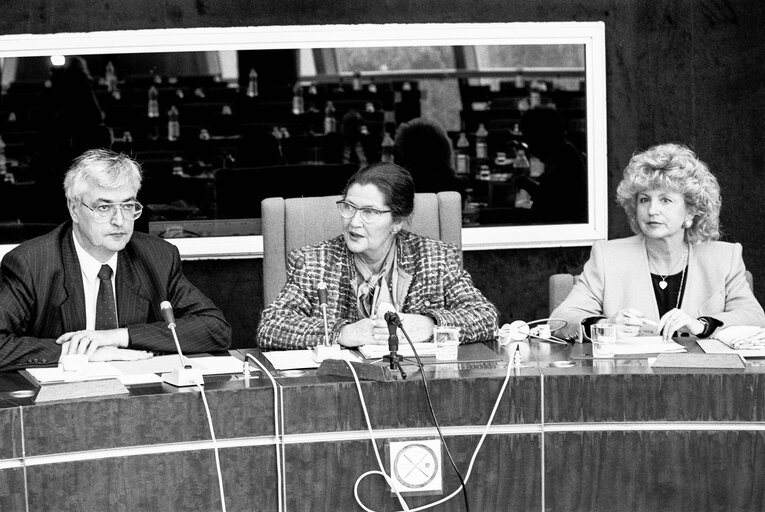 Press conference in Strasbourg in April 1990