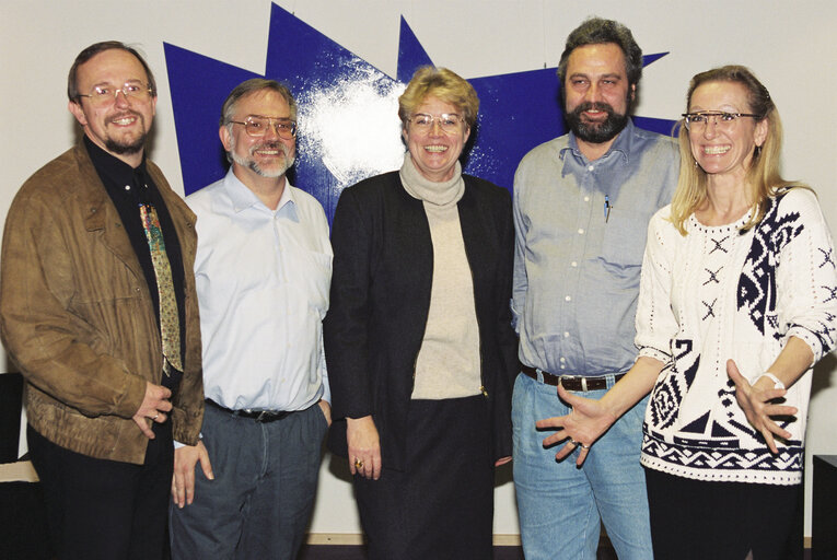 The MEPs Axel SCHAFER, Helmut KUHNE, Jutta HAUG, Bernhard RAPKAY, Magdalene HOFF in Brussels in November 1994.