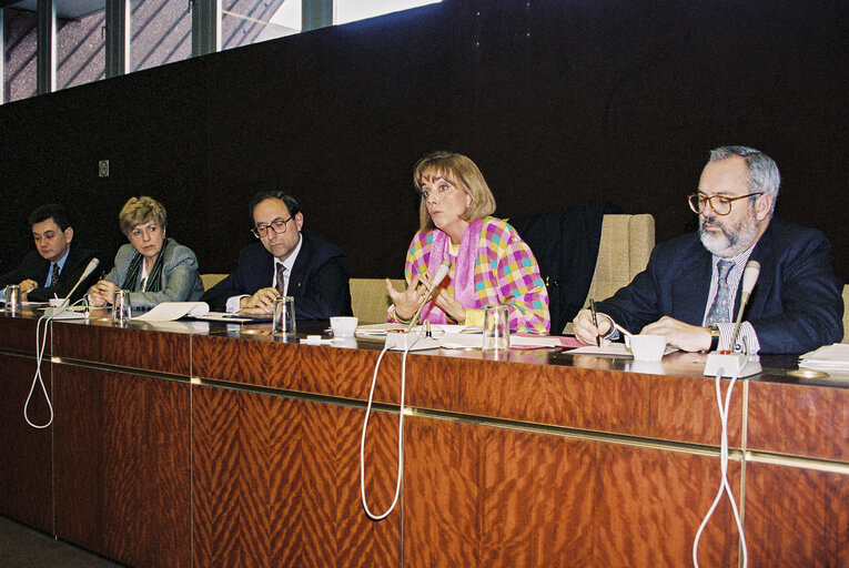 Fotografi 1: EPP briefing at the EP in Strasbourg