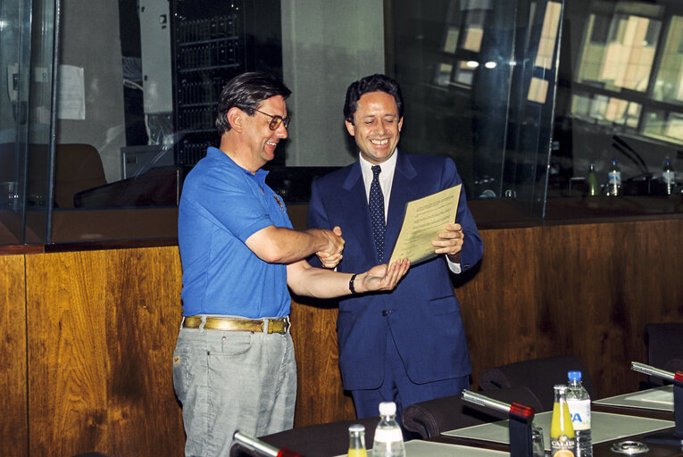 Foto 1: Meeting at the European Parliament