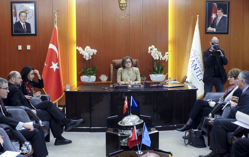 Foto 1: Official visit of the President of the European Parliament to the republic of Turkey. Martin SCHULZ - EP President meets with  Fatma Sahin,  Mayor of Gaziantep, at the Municipality of Gaziantep.