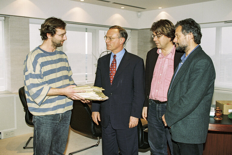 Снимка 2: EP President - Klaus HANSCH meets with Mep's