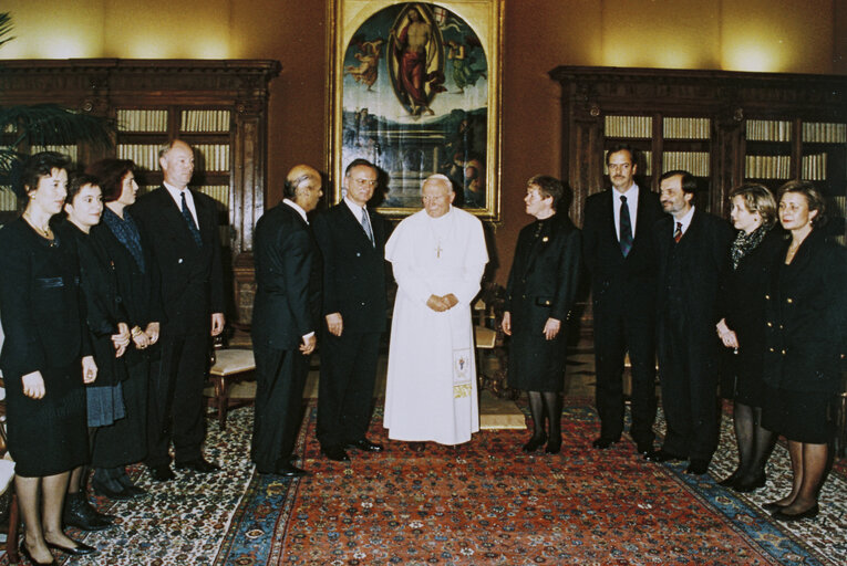 Photo 2: EP President is received by His Holiness Pope John Paul II